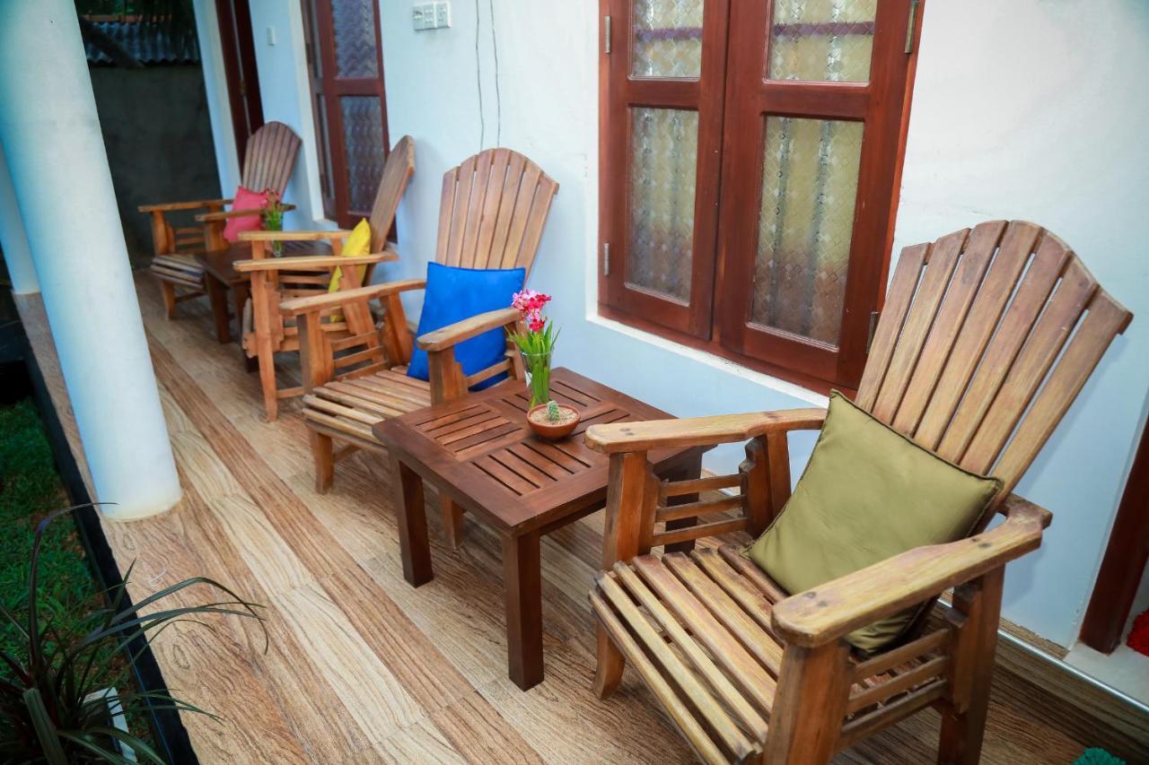 Hasaranga Holiday House Hikkaduwa Eksteriør bilde
