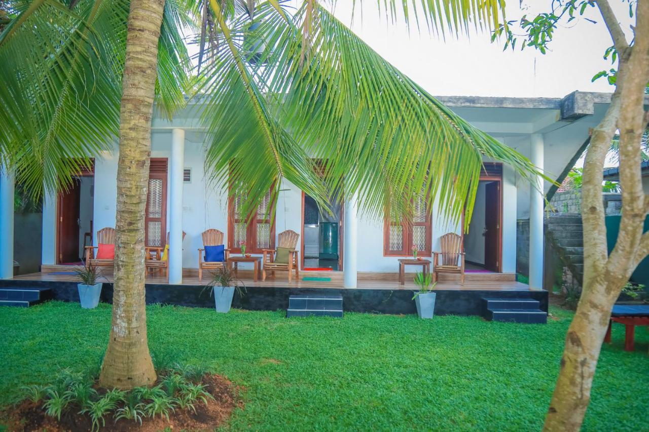 Hasaranga Holiday House Hikkaduwa Eksteriør bilde