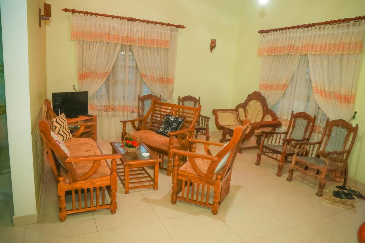 Hasaranga Holiday House Hikkaduwa Eksteriør bilde