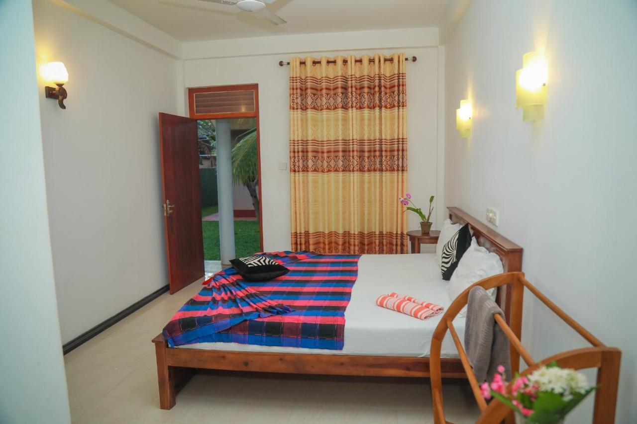 Hasaranga Holiday House Hikkaduwa Eksteriør bilde