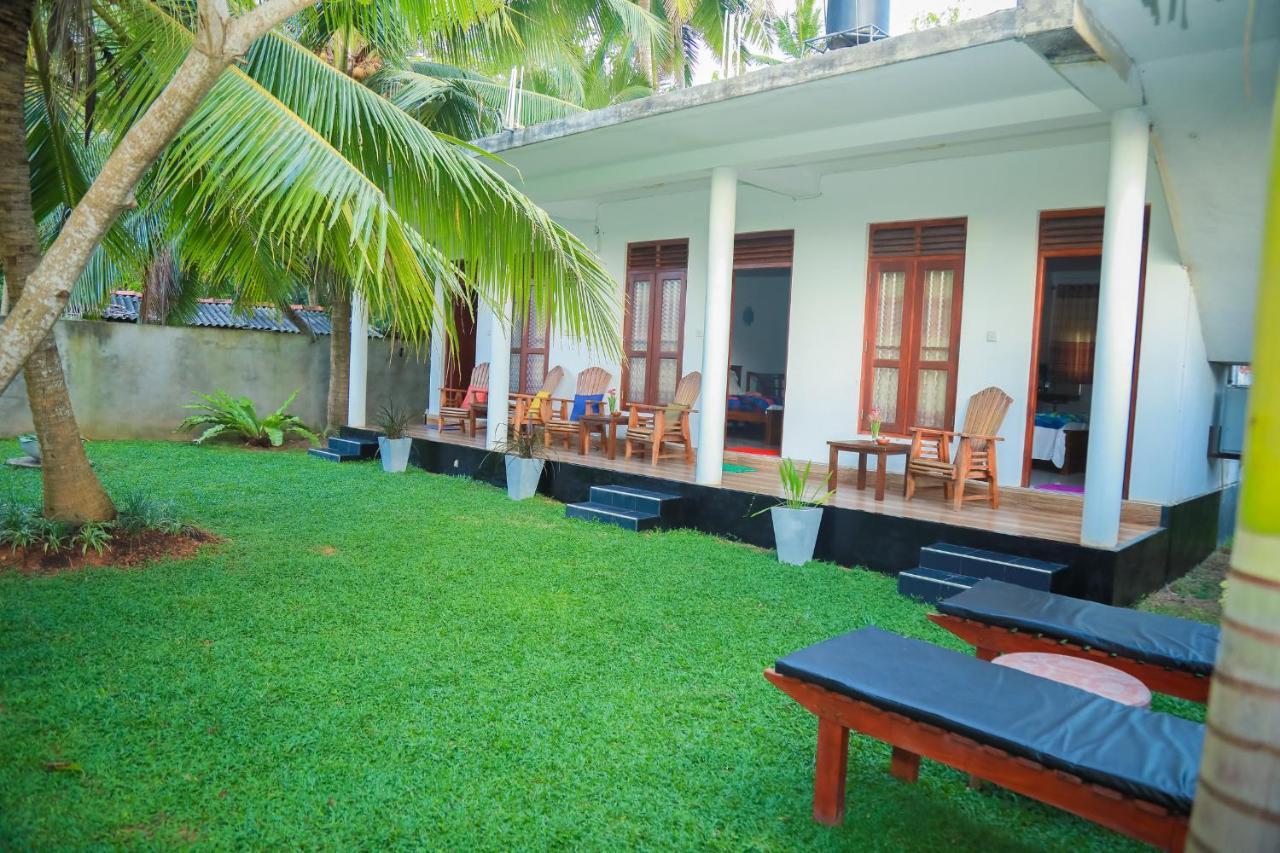 Hasaranga Holiday House Hikkaduwa Eksteriør bilde